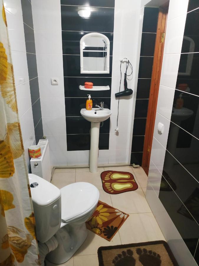 V Ulyanu Hotel Yaremche Luaran gambar