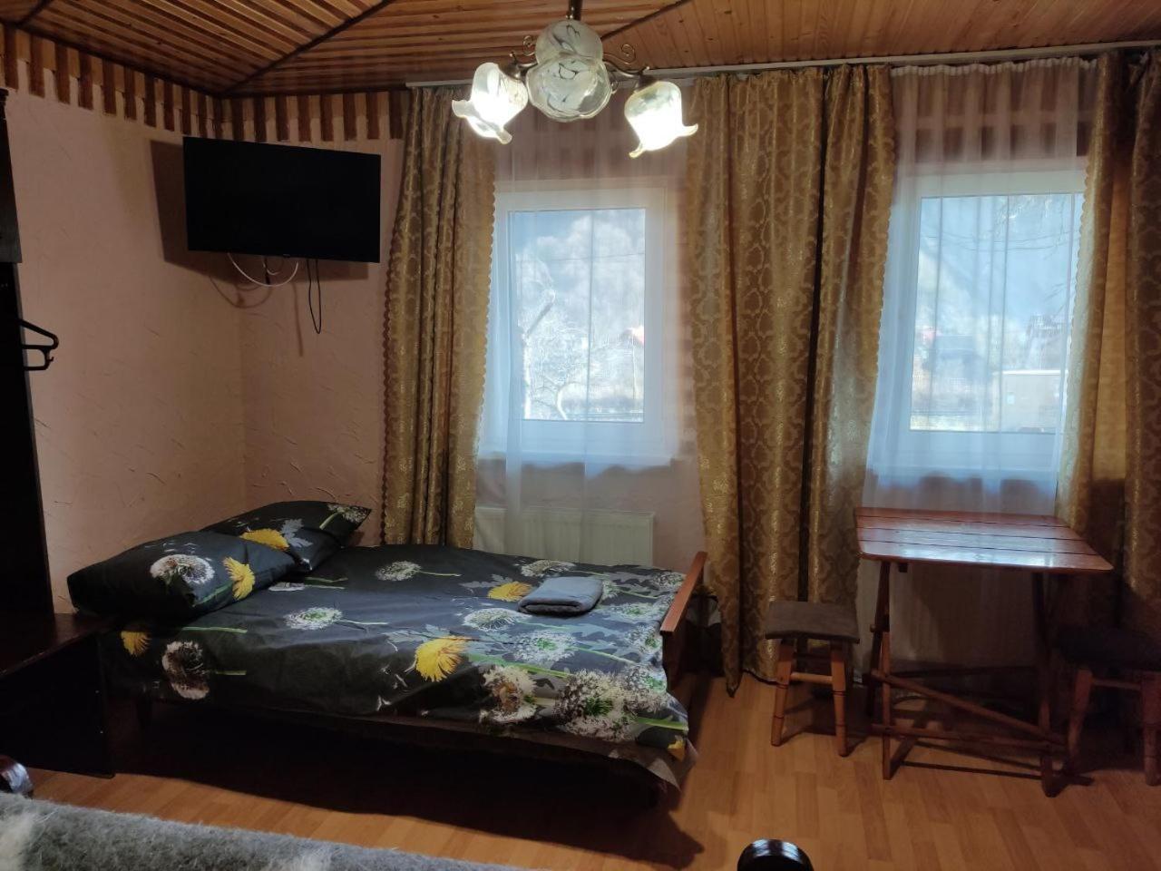 V Ulyanu Hotel Yaremche Luaran gambar