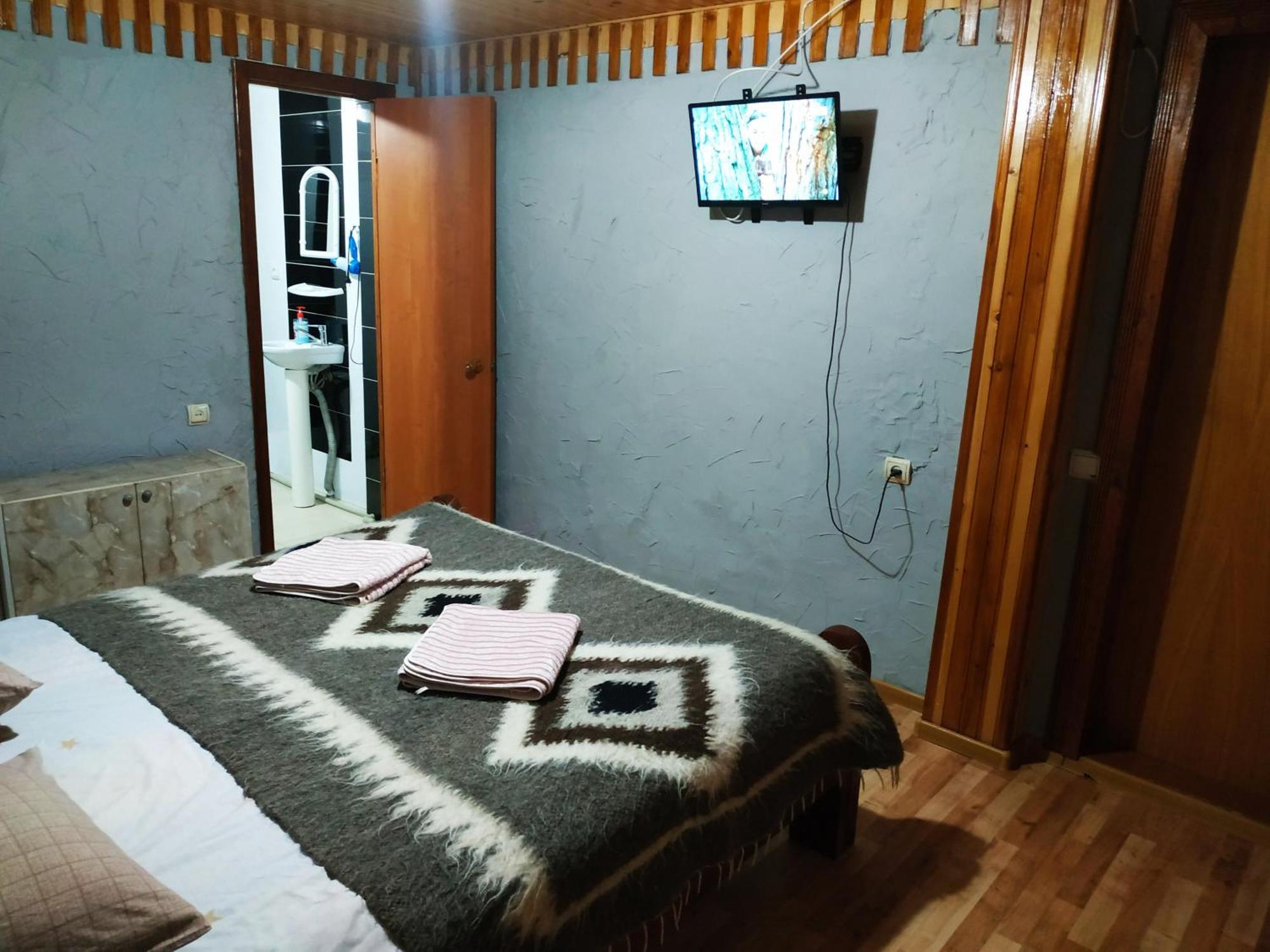 V Ulyanu Hotel Yaremche Luaran gambar